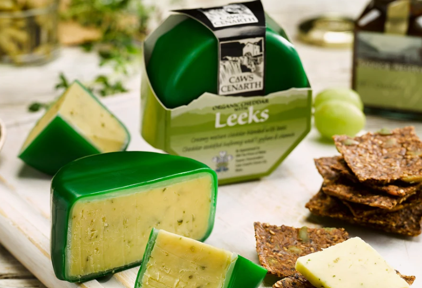 Caws Cenarth Organic Cheddar with Leeks 200g